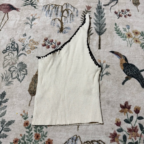 Cotton On Cream One-Shoulder Tank Top with Black Trim M NWT - Picture 2 of 5